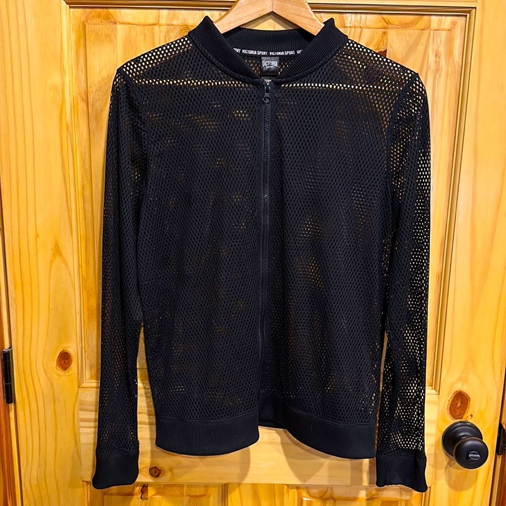 Victoria Sport size Med. black mesh